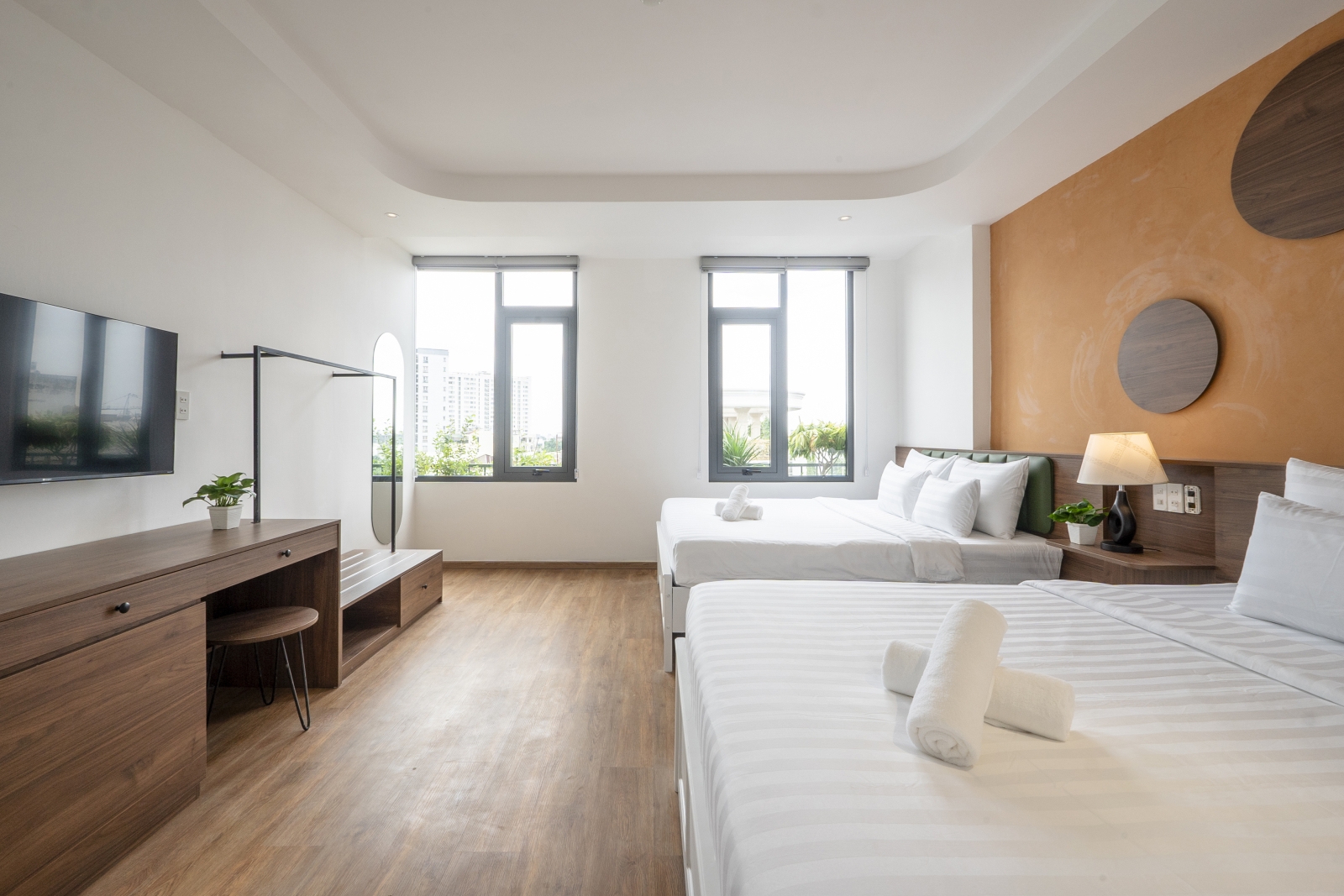 Lá Hotel – Nguyễn Văn Dung